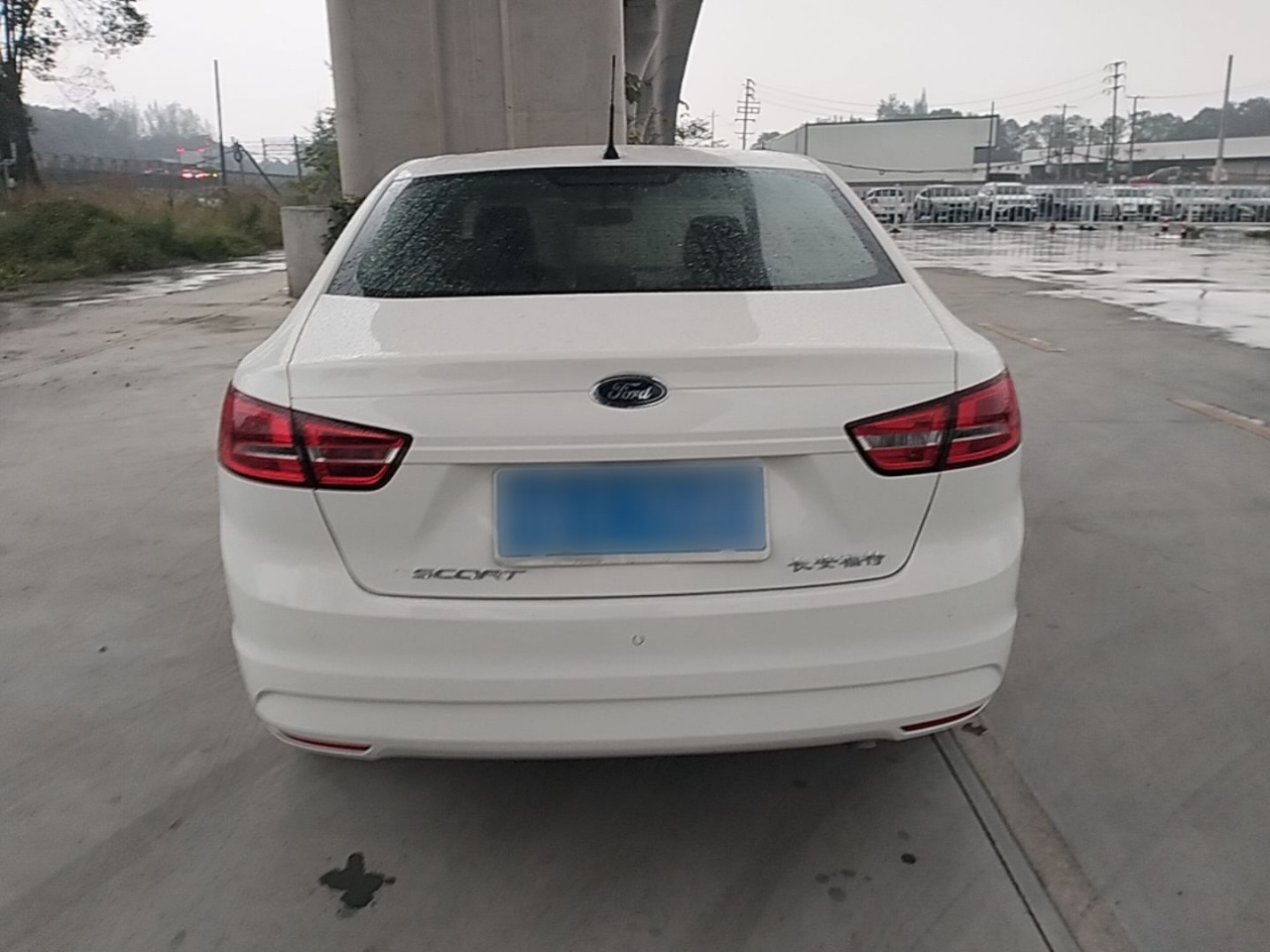 Escort 2017 1.5L MT Comfort photo 5