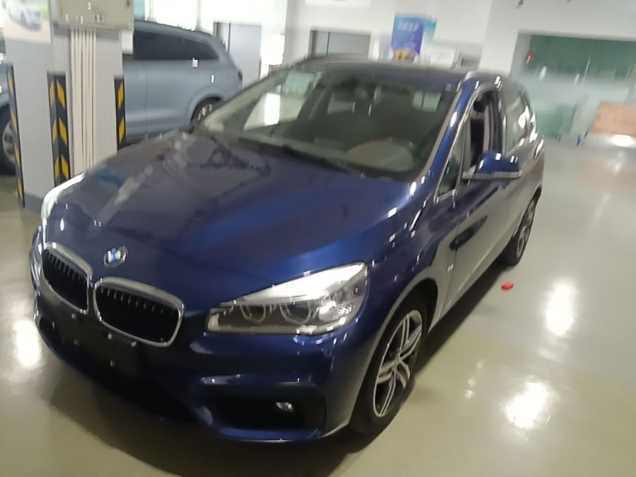 2 Series Wagon 2016 218i Sport Design Package