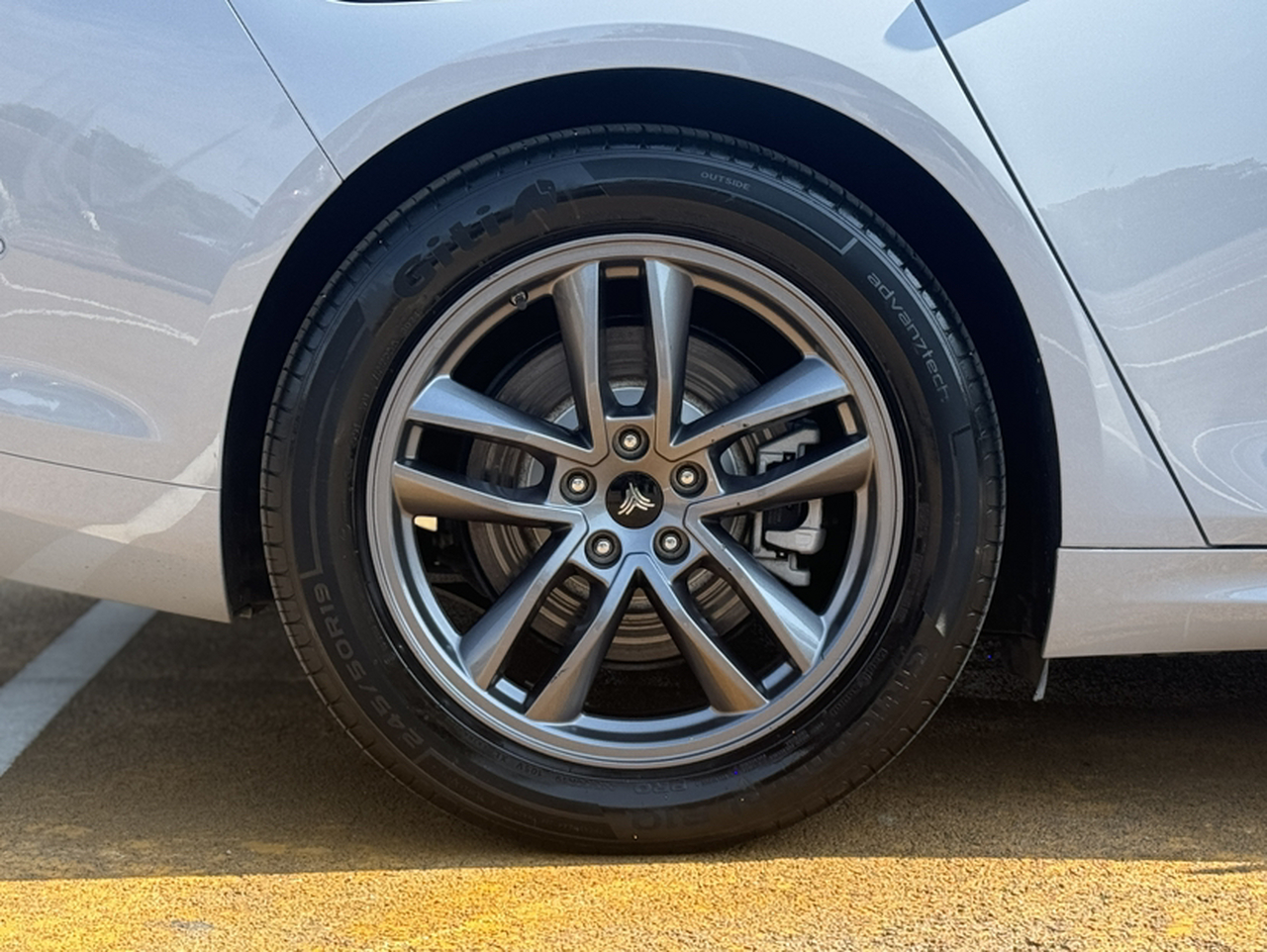 Neta S 2024 EV 510 Standard photo 2