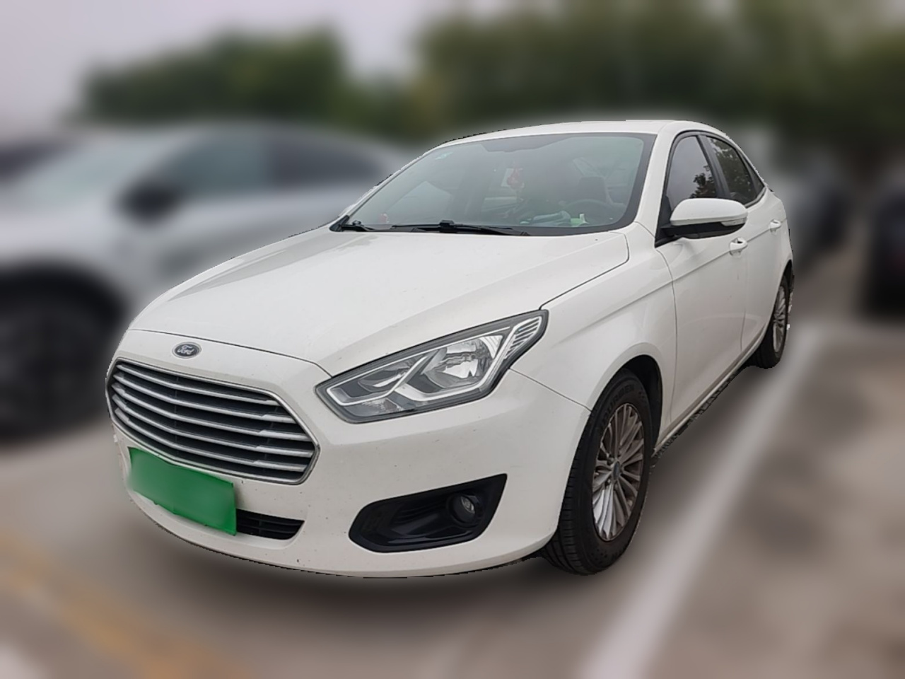 Escort 2015 1.5L AT Comfort