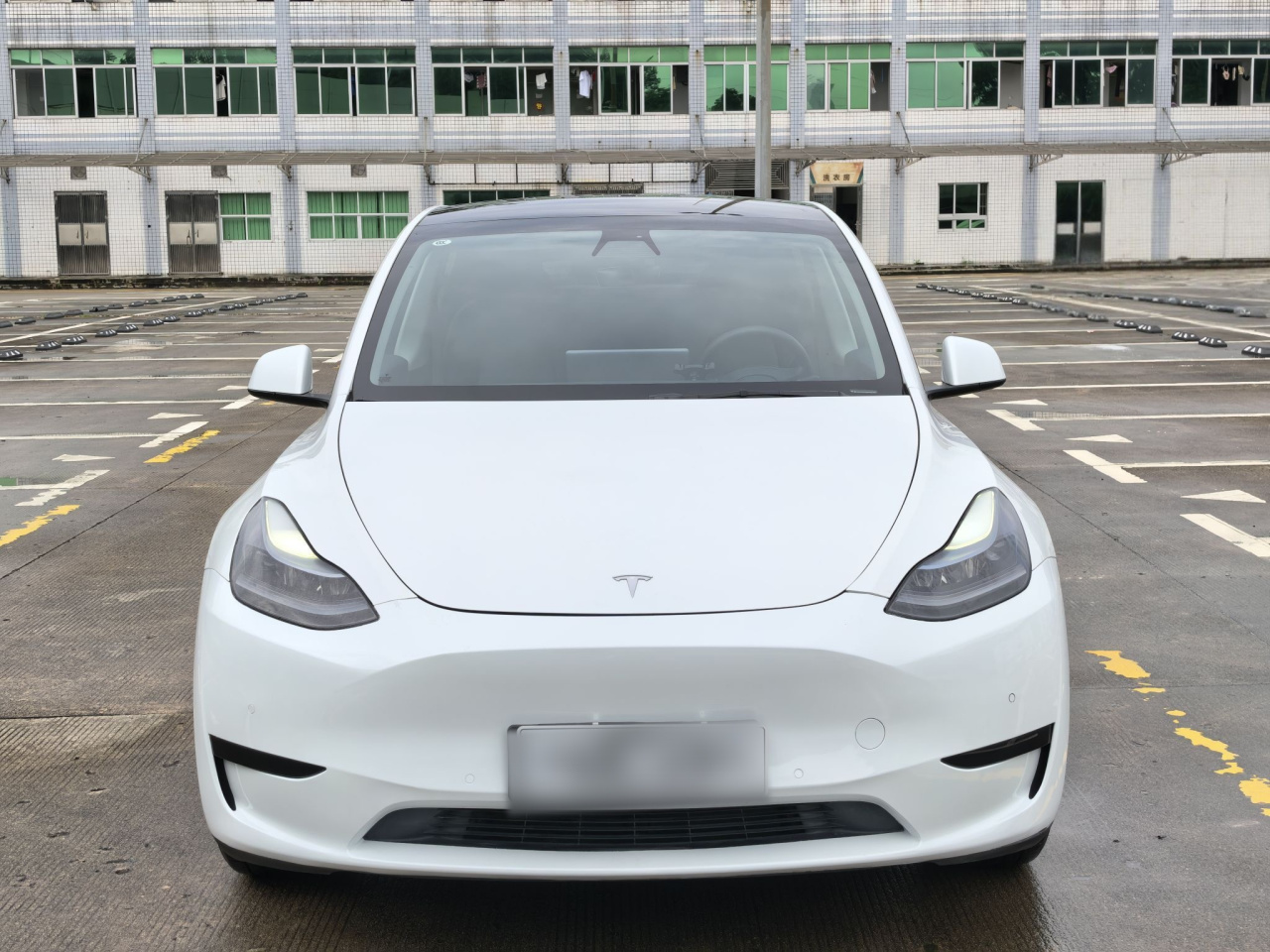 Model Y 2022 Facelift RWD photo 2