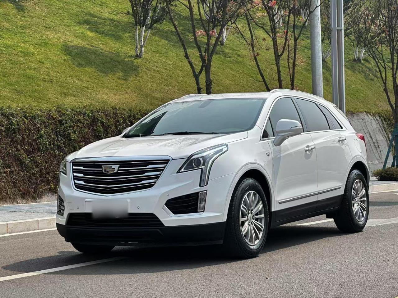 XT5 2018 25T Luxury