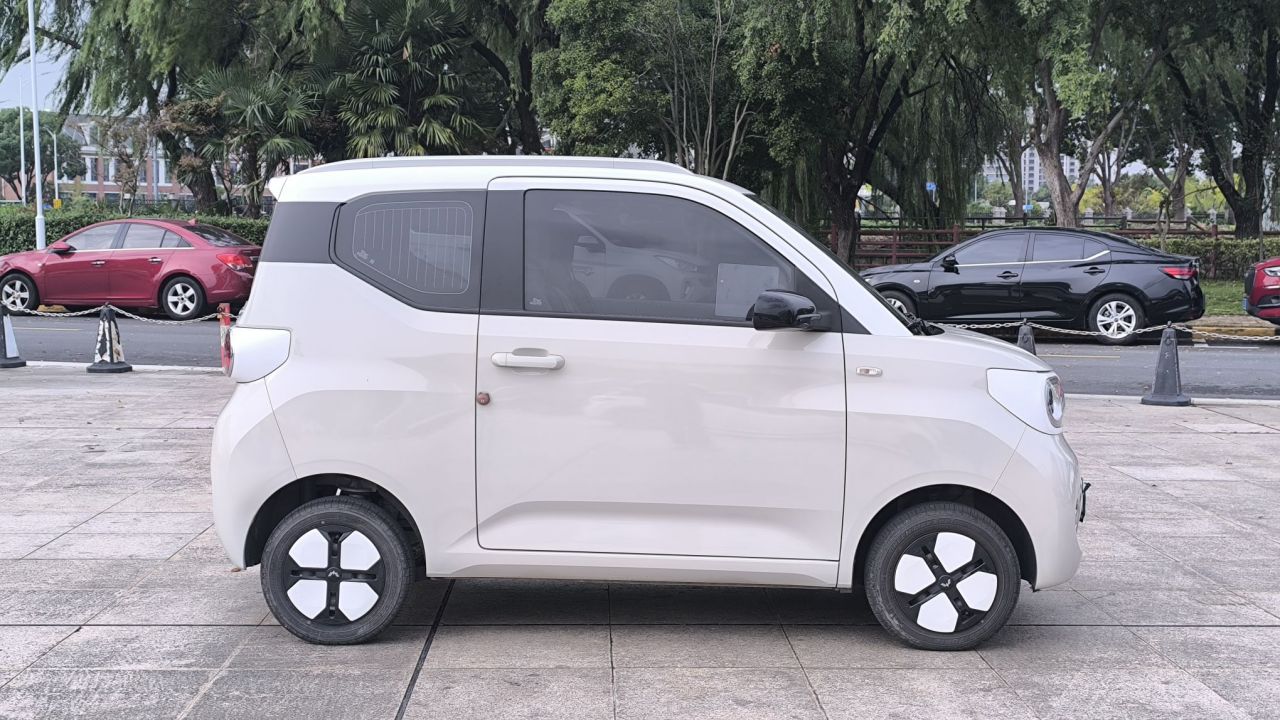 Hongguang MINIEV 2024 3rd Gen 215km Advanced photo 4