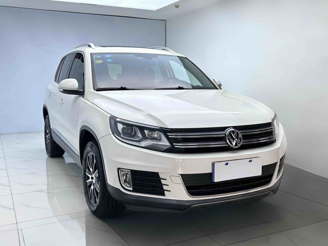 Tiguan 2015 1.8TSI AT RWD Luxury photo 3
