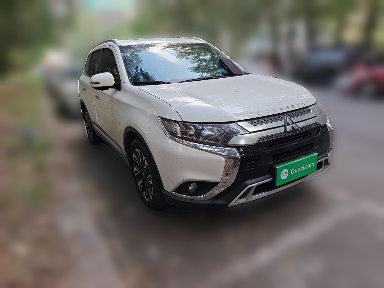 Outlander 2019 2.4L AWD Enjoy 7-Seater China VI photo 3