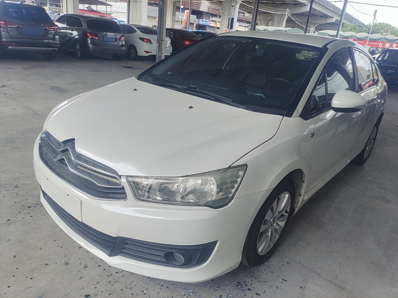 2013 Sedan 2.0L AT