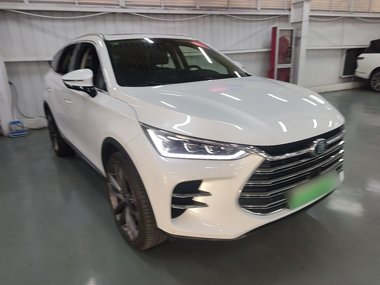 Tang EV 2018 DM 2.0T AWD Connected 7-Seater China V photo 3