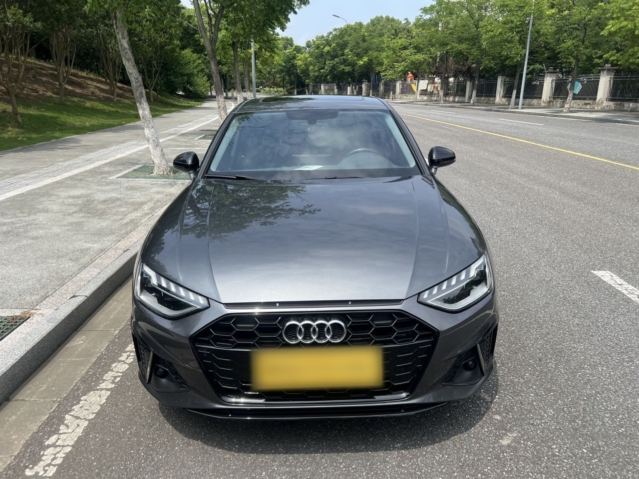 A4L 2022 40 TFSI Luxury Dynamic photo 2