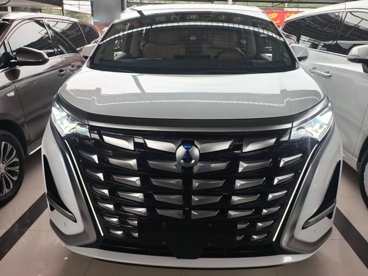 D9 2024 DM-i 980 AWD Flagship photo 2