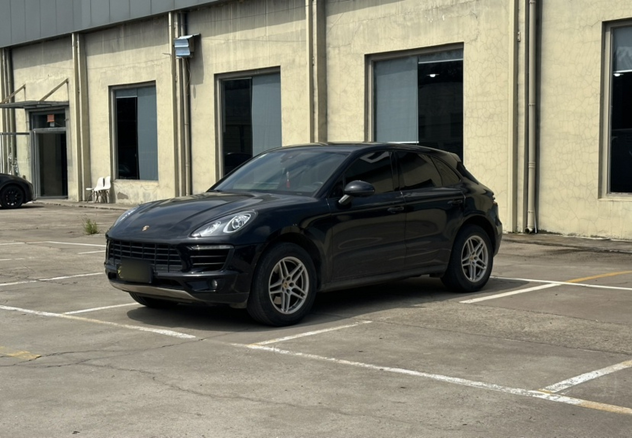 2017 Macan 2.0T