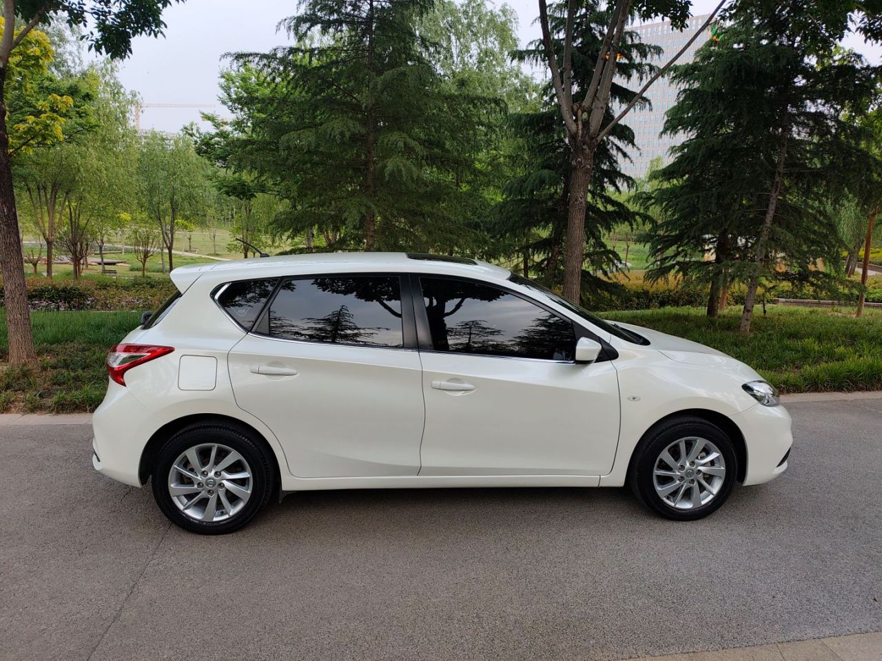 Tiida 2019 1.6L CVT China VI photo 4