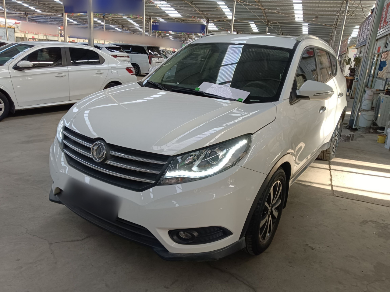 Fengon 580 2016 Facelift 1.5T CVT Luxury