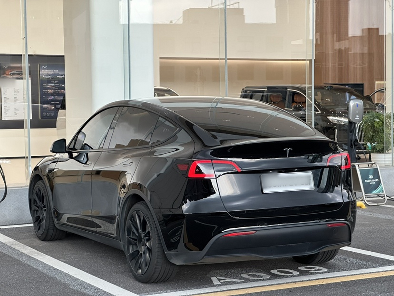 Model Y 2022 Facelift RWD photo 4