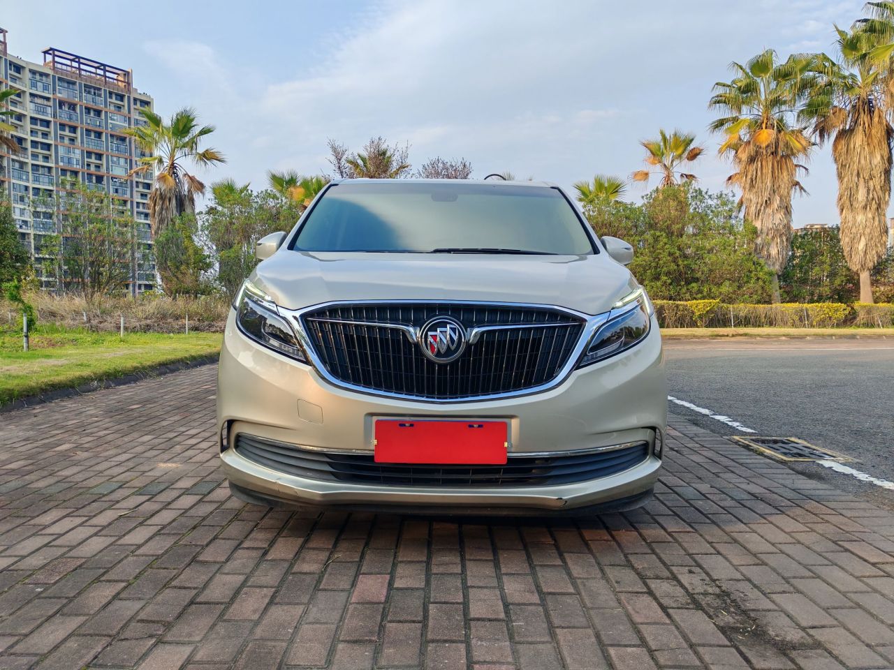 GL8 2017 ES 28T Luxury China V photo 2