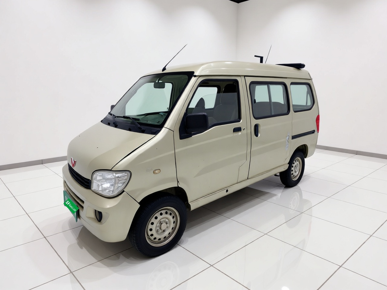 Wuling Zhiguang 2013 1.0L