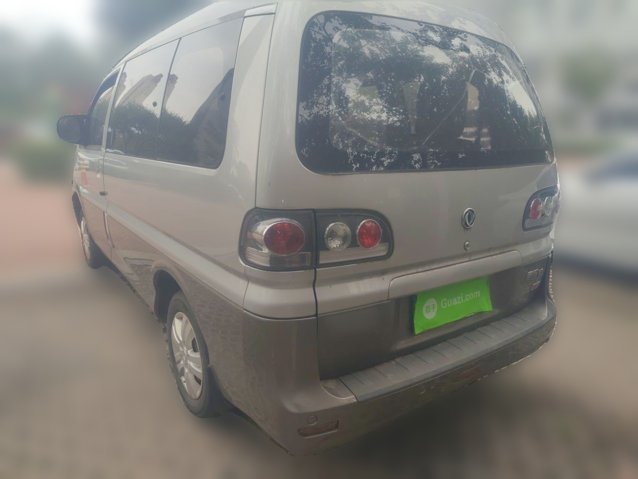 Lingzhi 2016 V3 1.5L 7-Seater Comfort China V photo 4