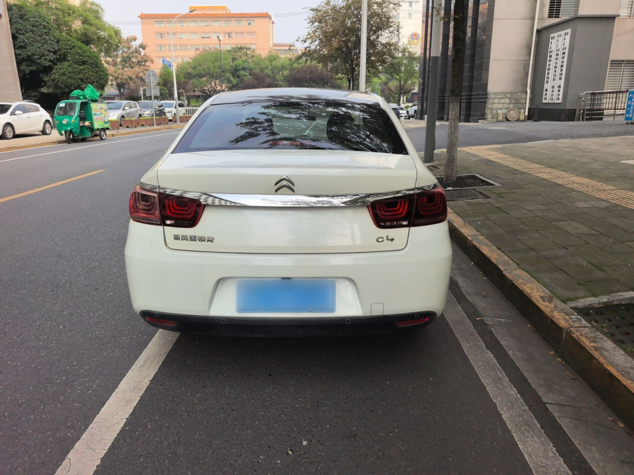 C4 2018 1.6L AT Luxury photo 5