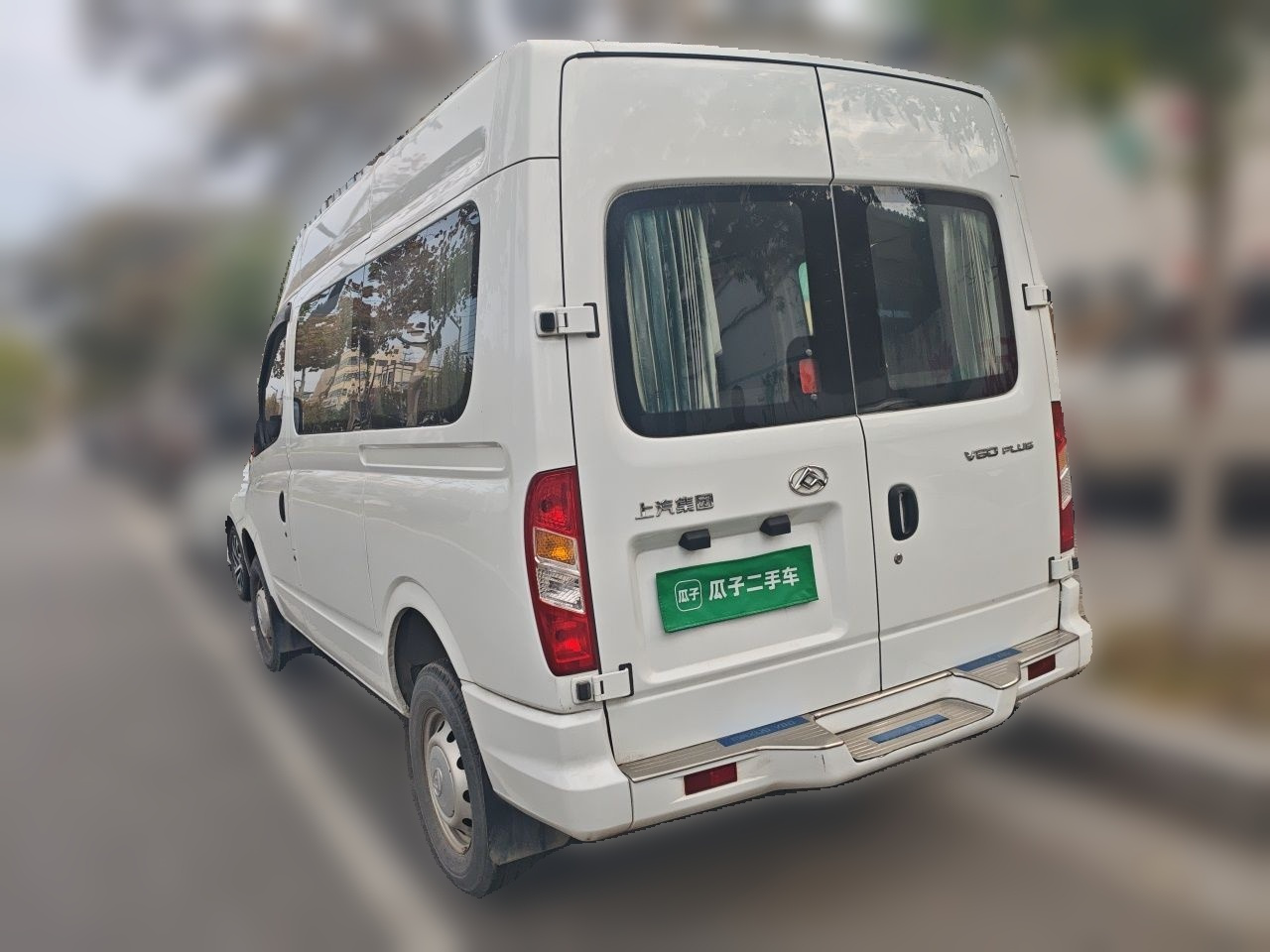 MAXUS V80 2021 2.0T PLUS MT Short Wheelbase 5/6-Seater photo 4