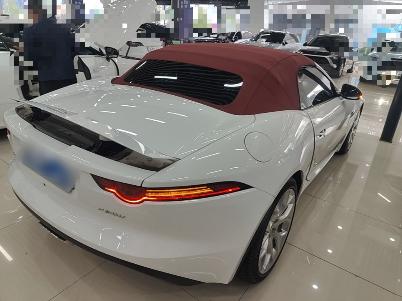 F-TYPE 2019 2.0T Convertible photo 4