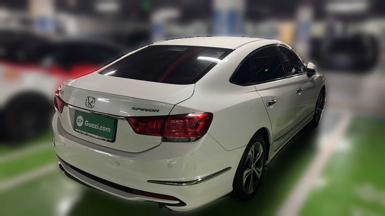 Spirior 2015 2.4L Premium photo 4