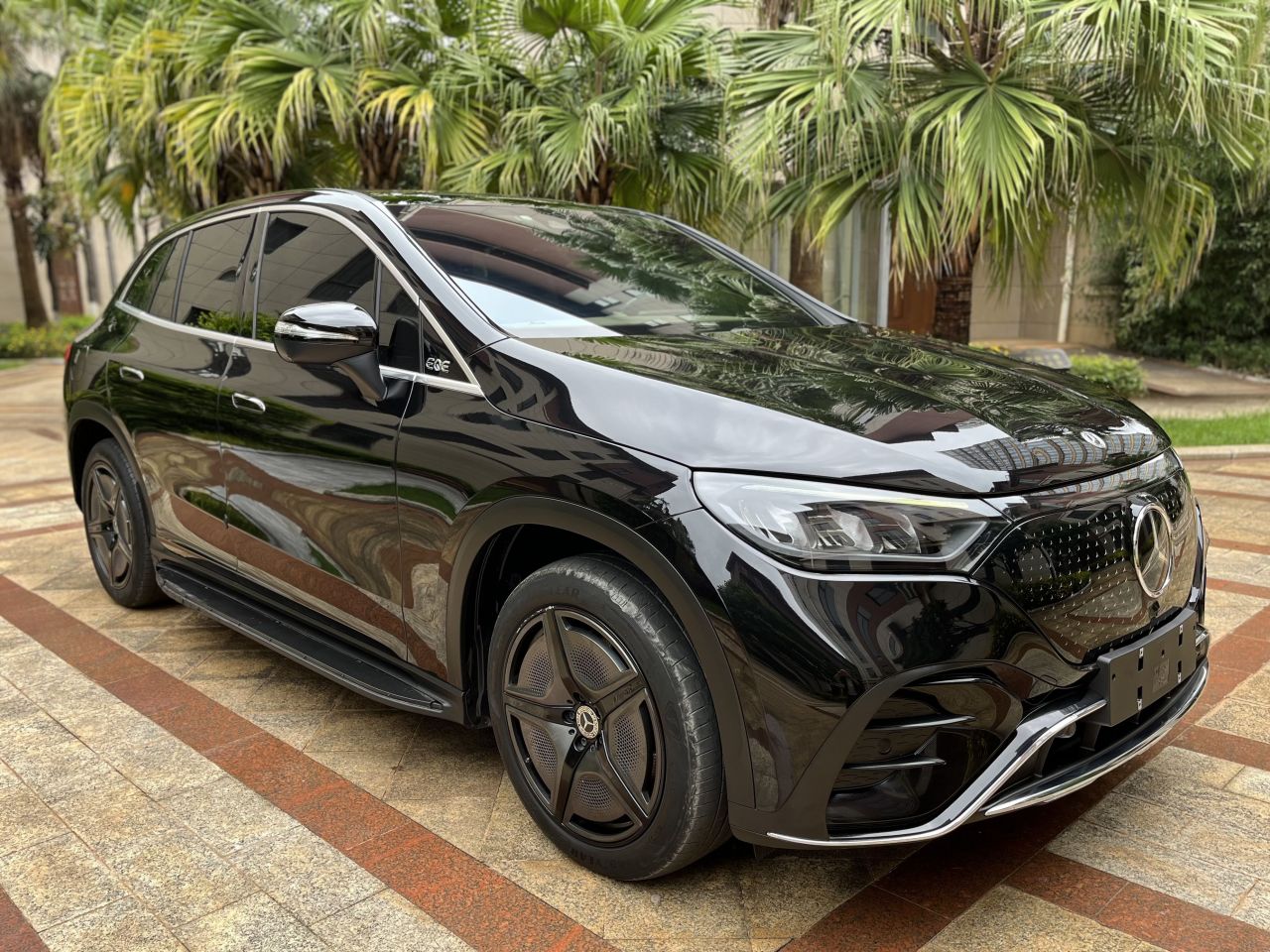 EQE SUV 2024 500 4MATIC Luxury photo 2