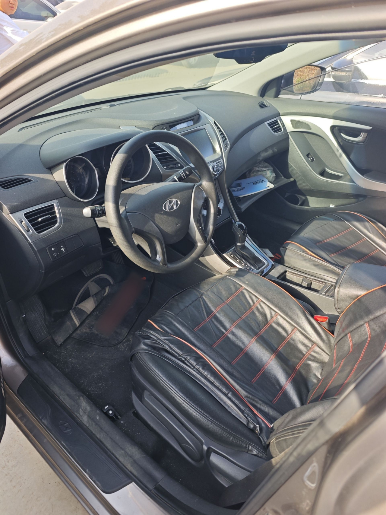 Elantra 2015 1.6L AT Leading photo 3