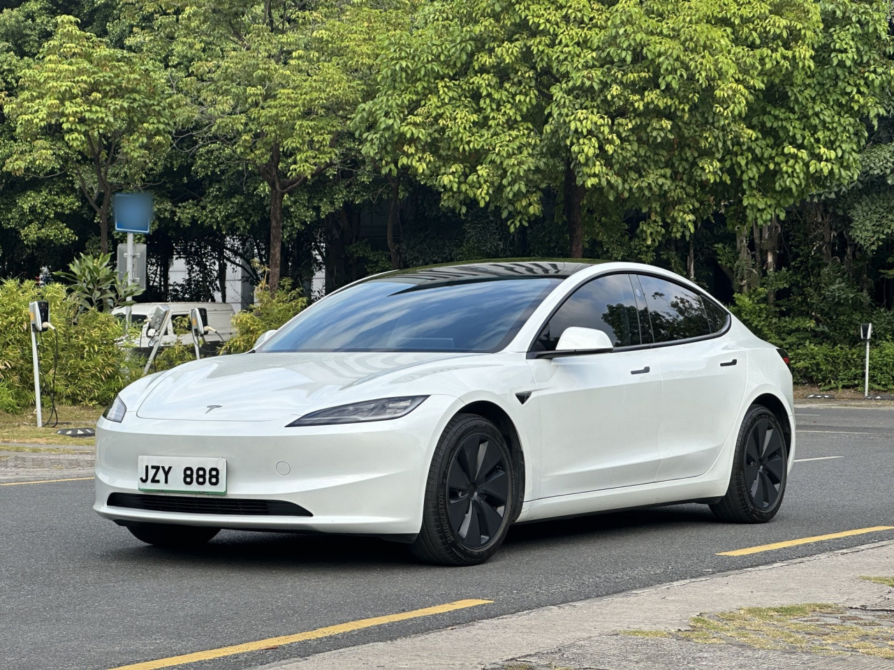 Model 3 2025 RWD