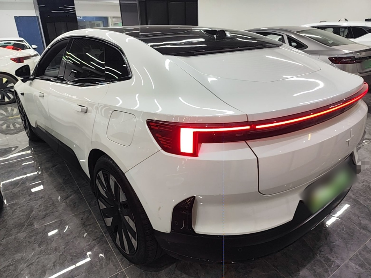 Polestar 4 2024 Long Range PLUS photo 4