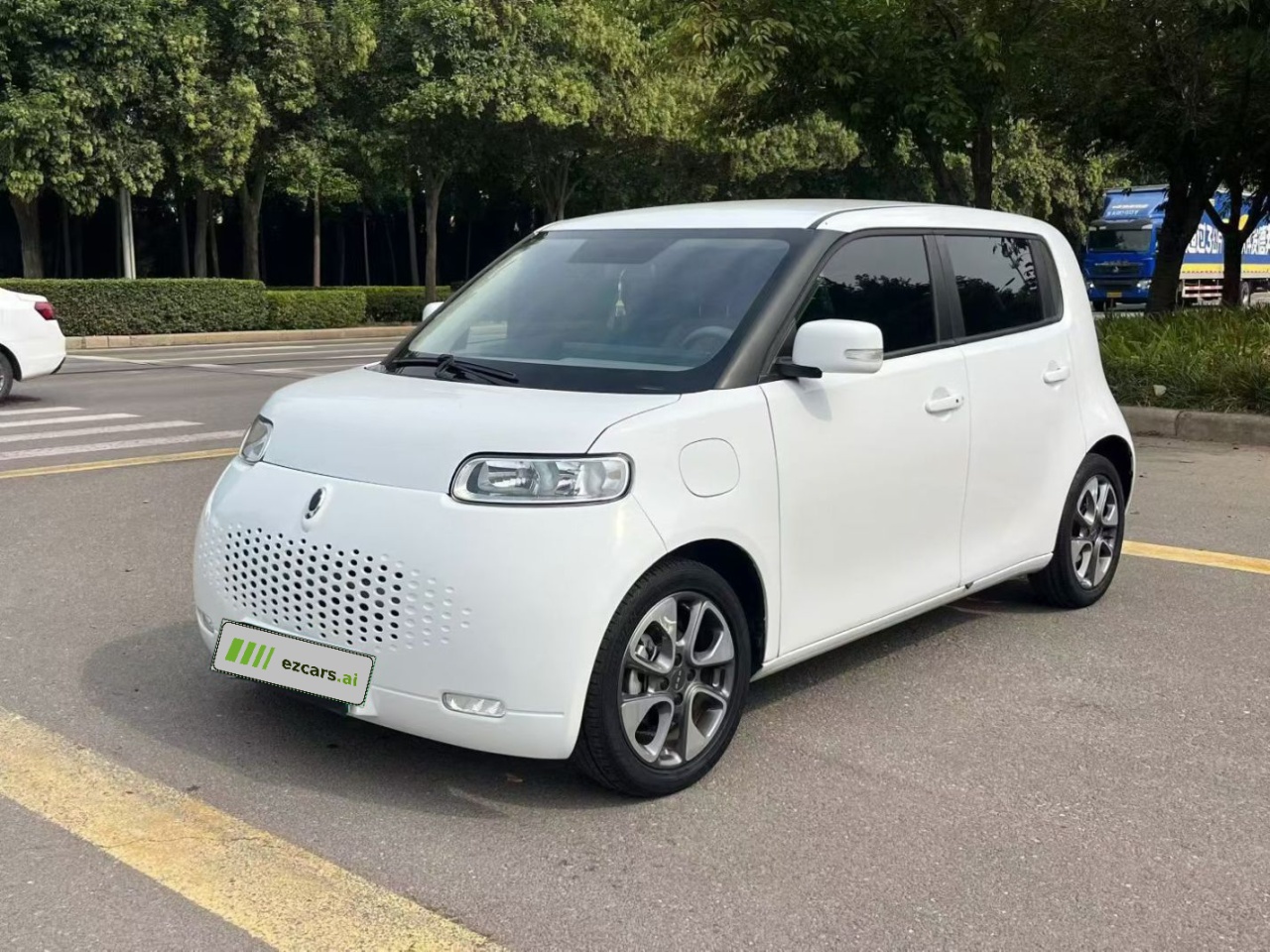 2020 305km Luxury