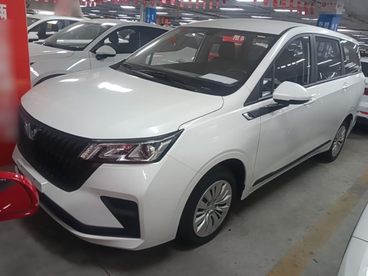 Wuling 2022 1.5L MT Elite