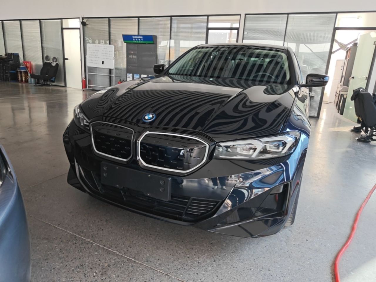 i3 2023 eDrive 40 L M Night Package photo 2
