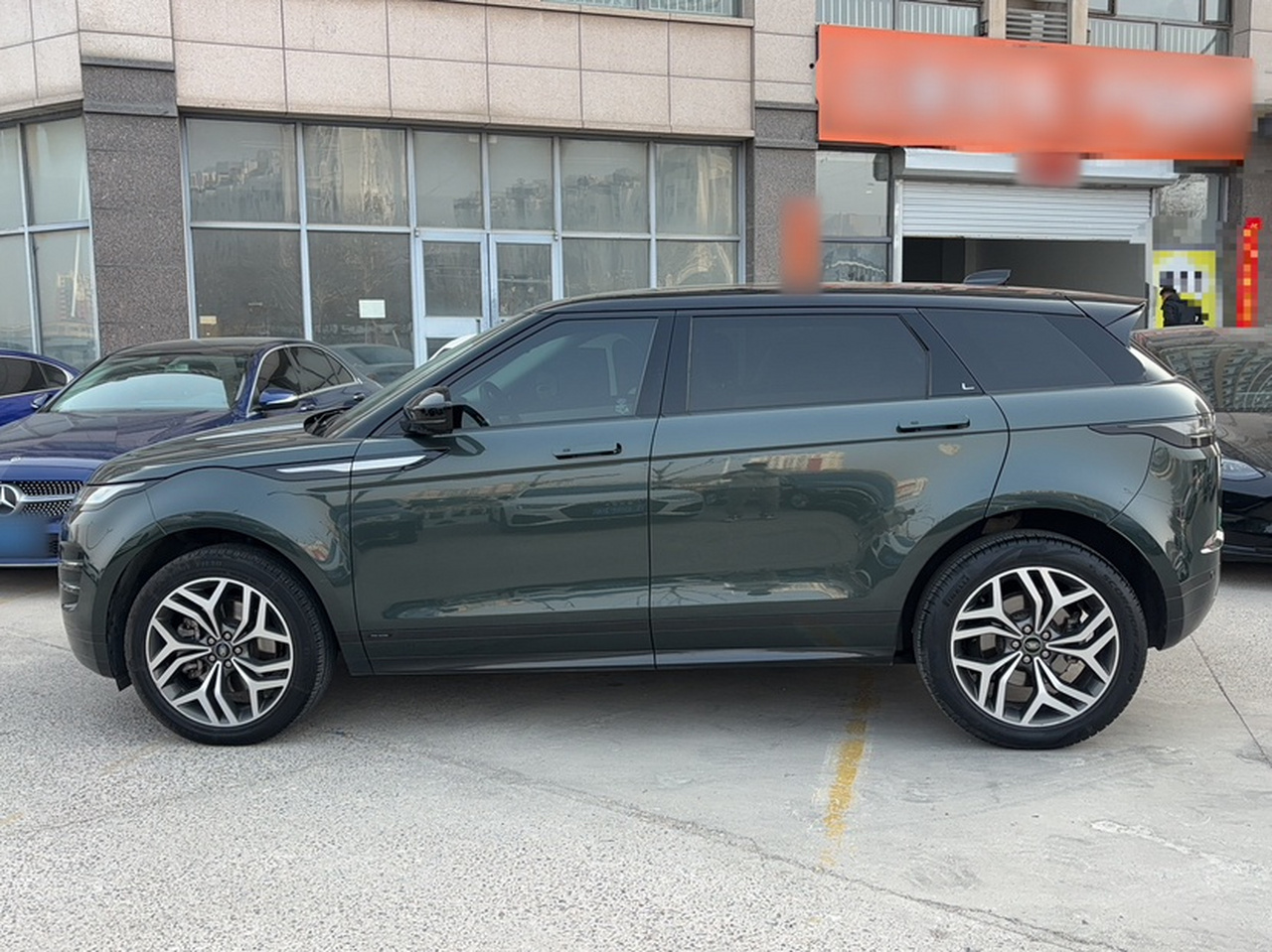 Range Rover Evoque 2021 Evoque L 249PS R-Dynamic First edition Launch Edition photo 4