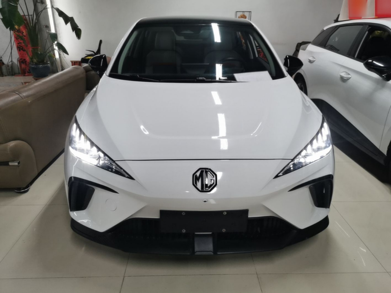 MG4 EV 2022 425km Luxury photo 2