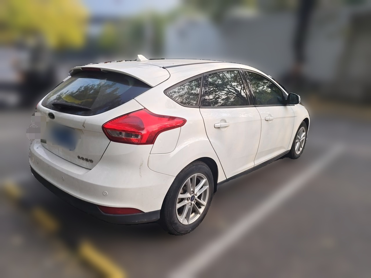 Focus 2018 Hatchback Classic 1.6L AT Fashion photo 4