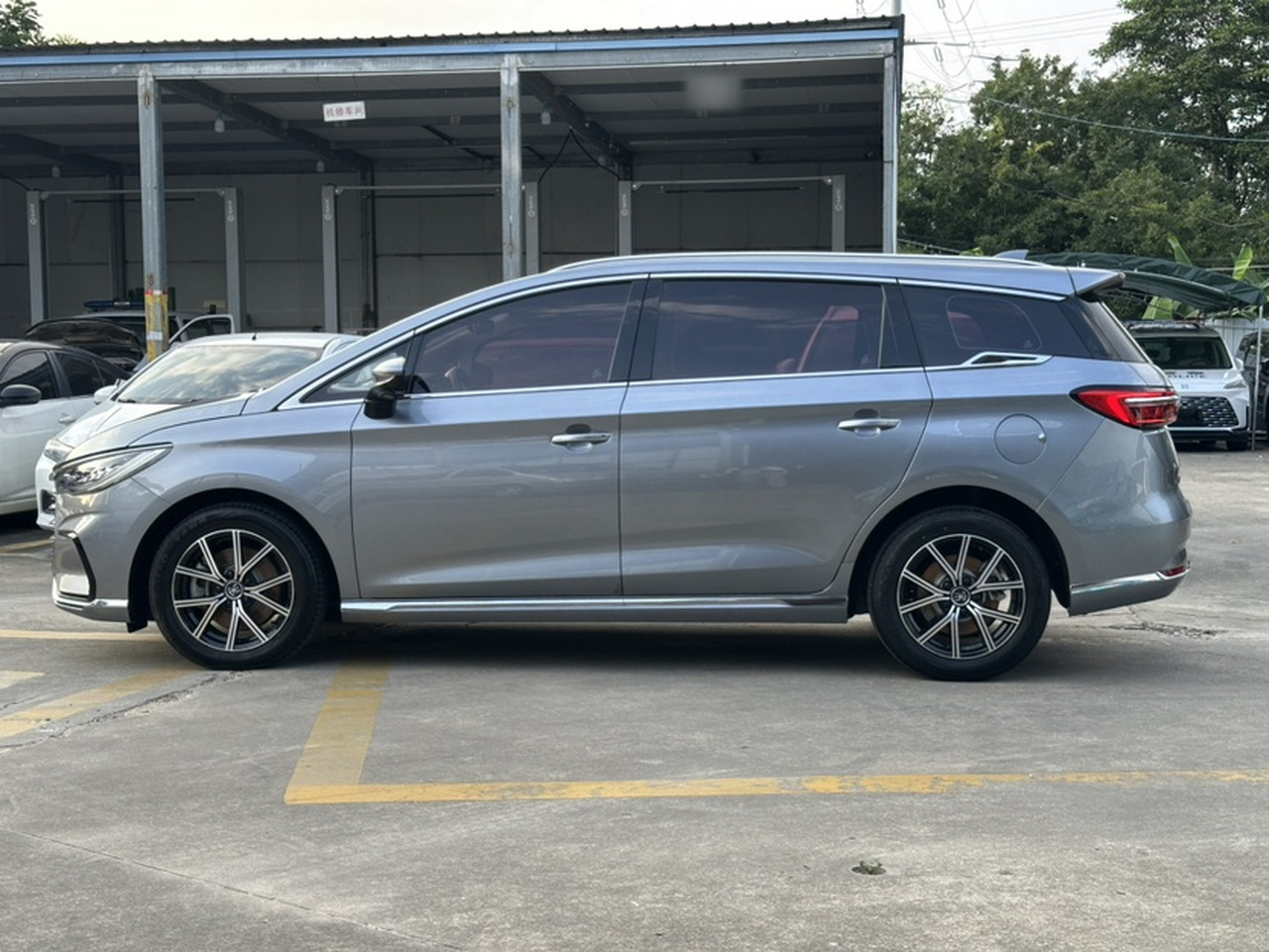 Song MAX EV 2022 DM-i 105KM Flagship photo 4