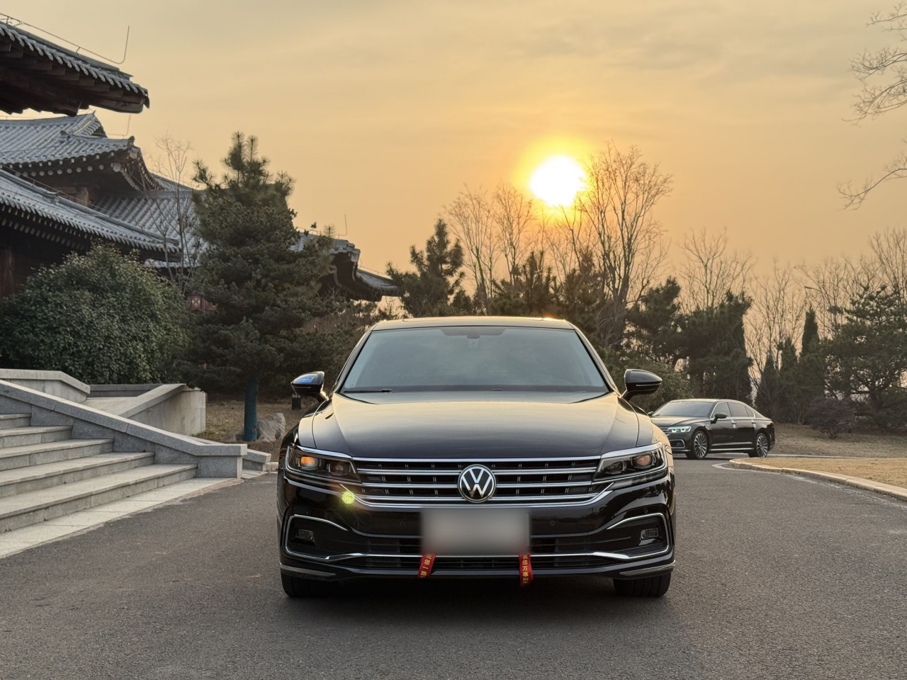 2021 380TSI Luxury photo 2