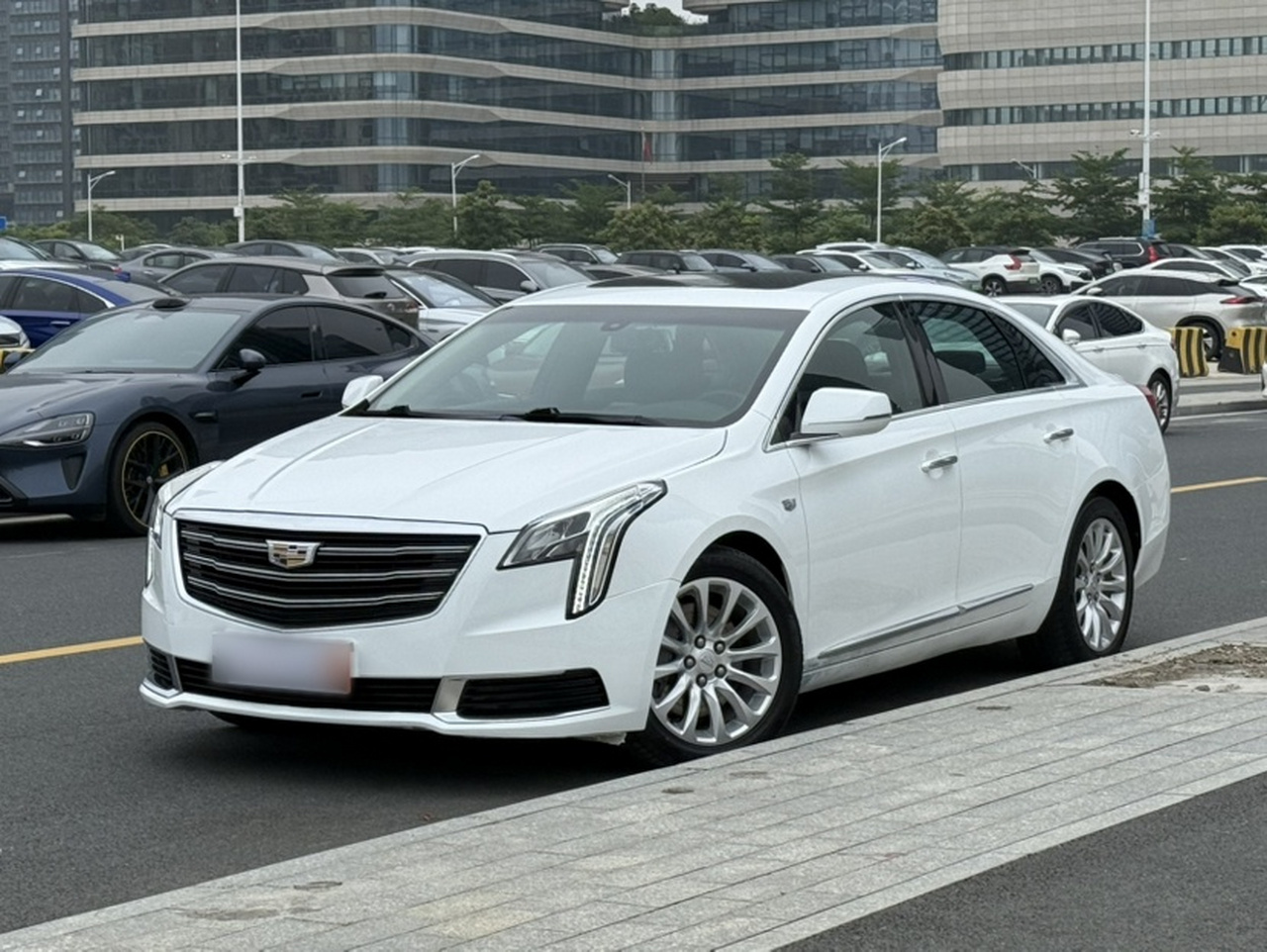XTS 2018 28T Tech