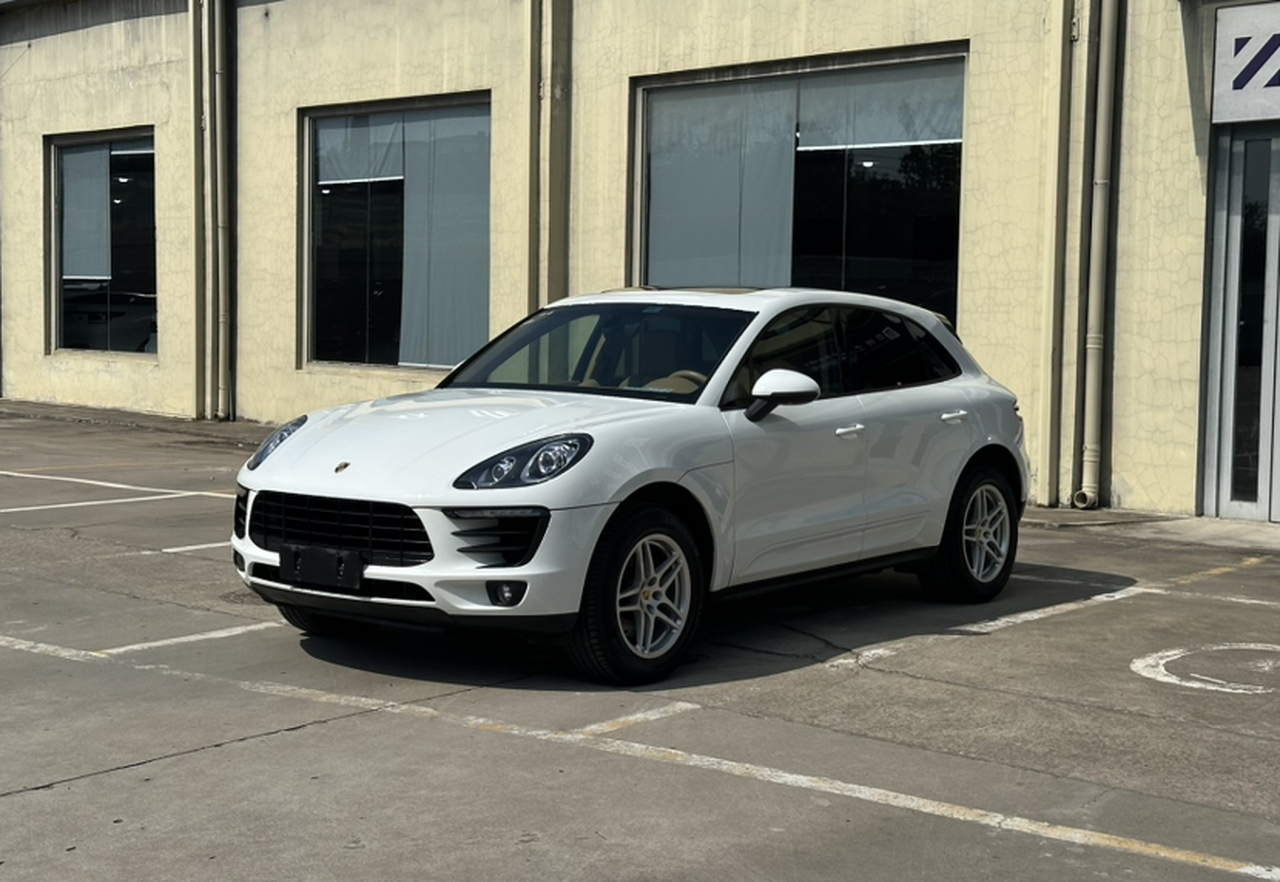 2014 Macan 2.0T