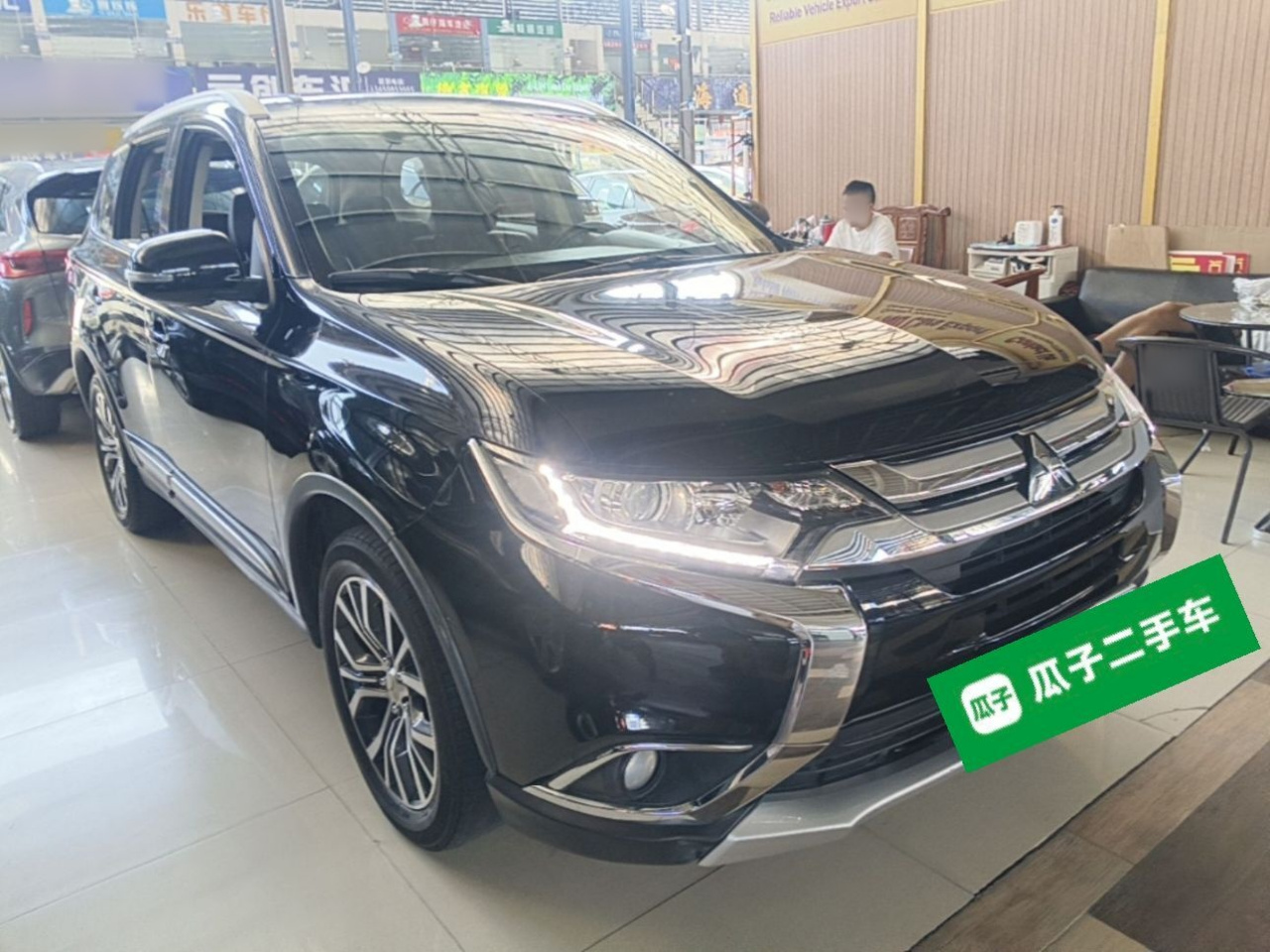 Outlander 2018 2.0L RWD Honor 5-Seater photo 3