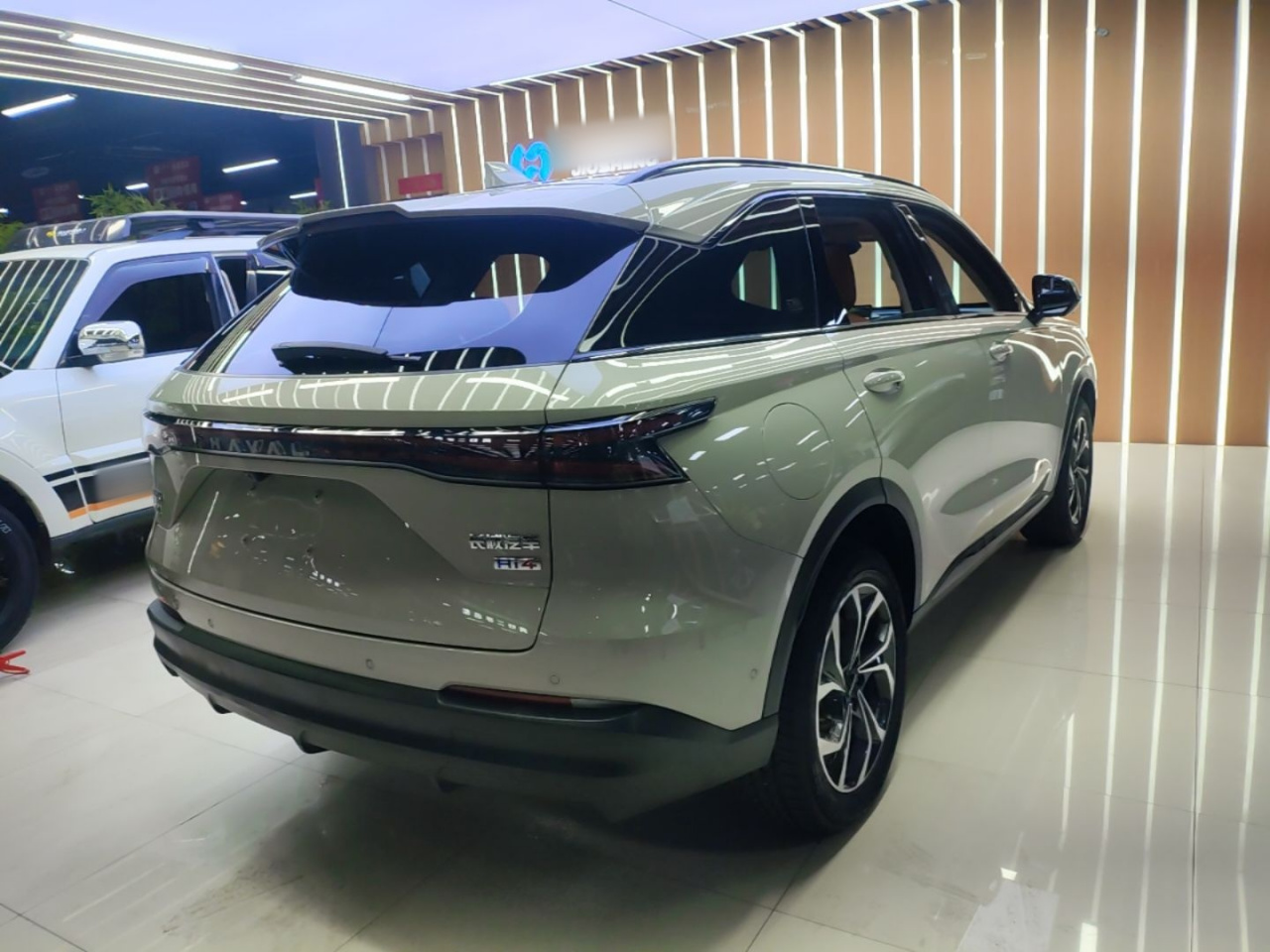 MAX 2025 Hi4 165 Ultra ADAS photo 4