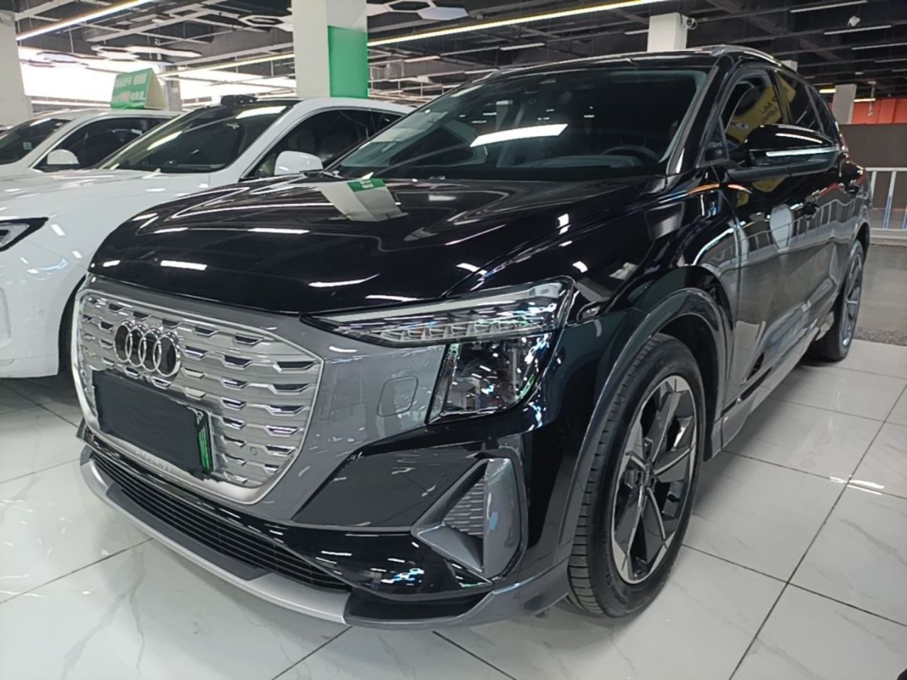 Q5 e-tron 2022 40 e-tron Starlight