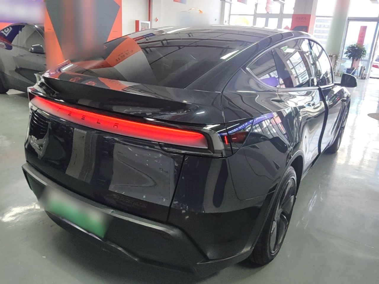 Model Y 2025 RWD photo 4