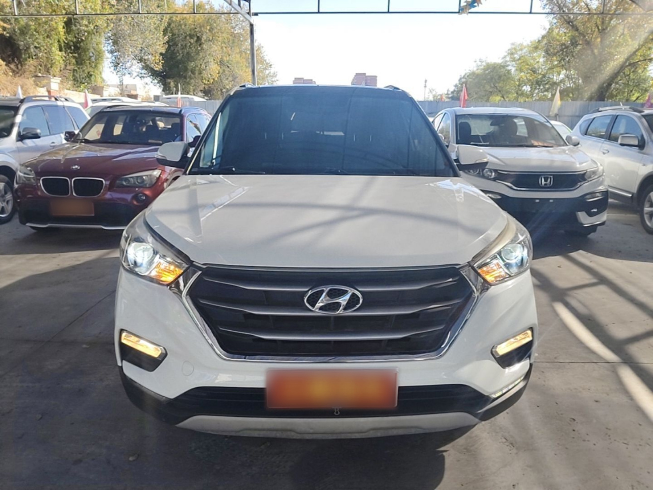 ix25 2017 1.6L AT Smart photo 2