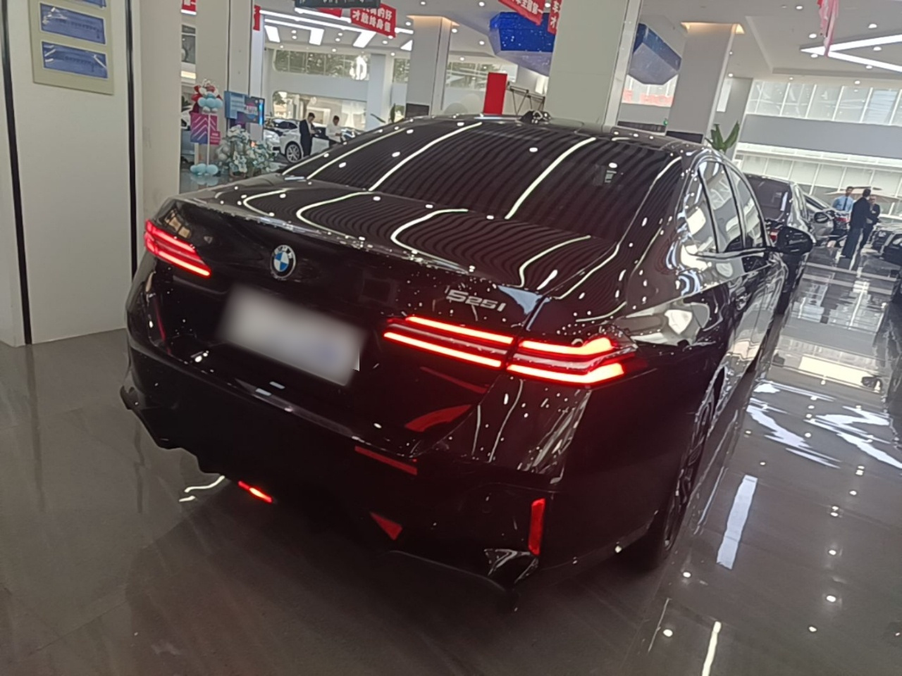 5 Series Imported 2024 525i M Sport Package photo 4