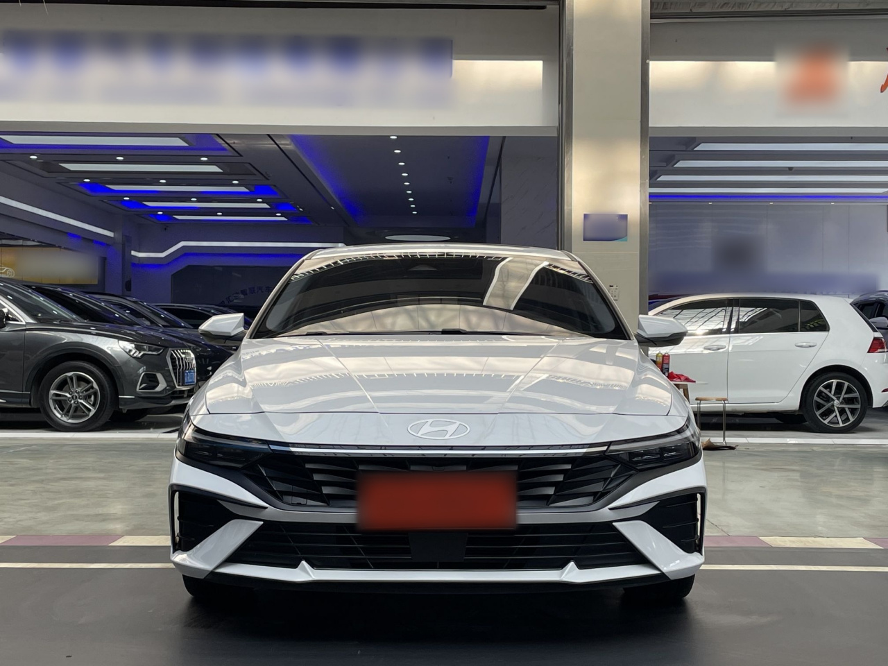 Elantra 2023 1.5L CVT LUX Premium photo 2