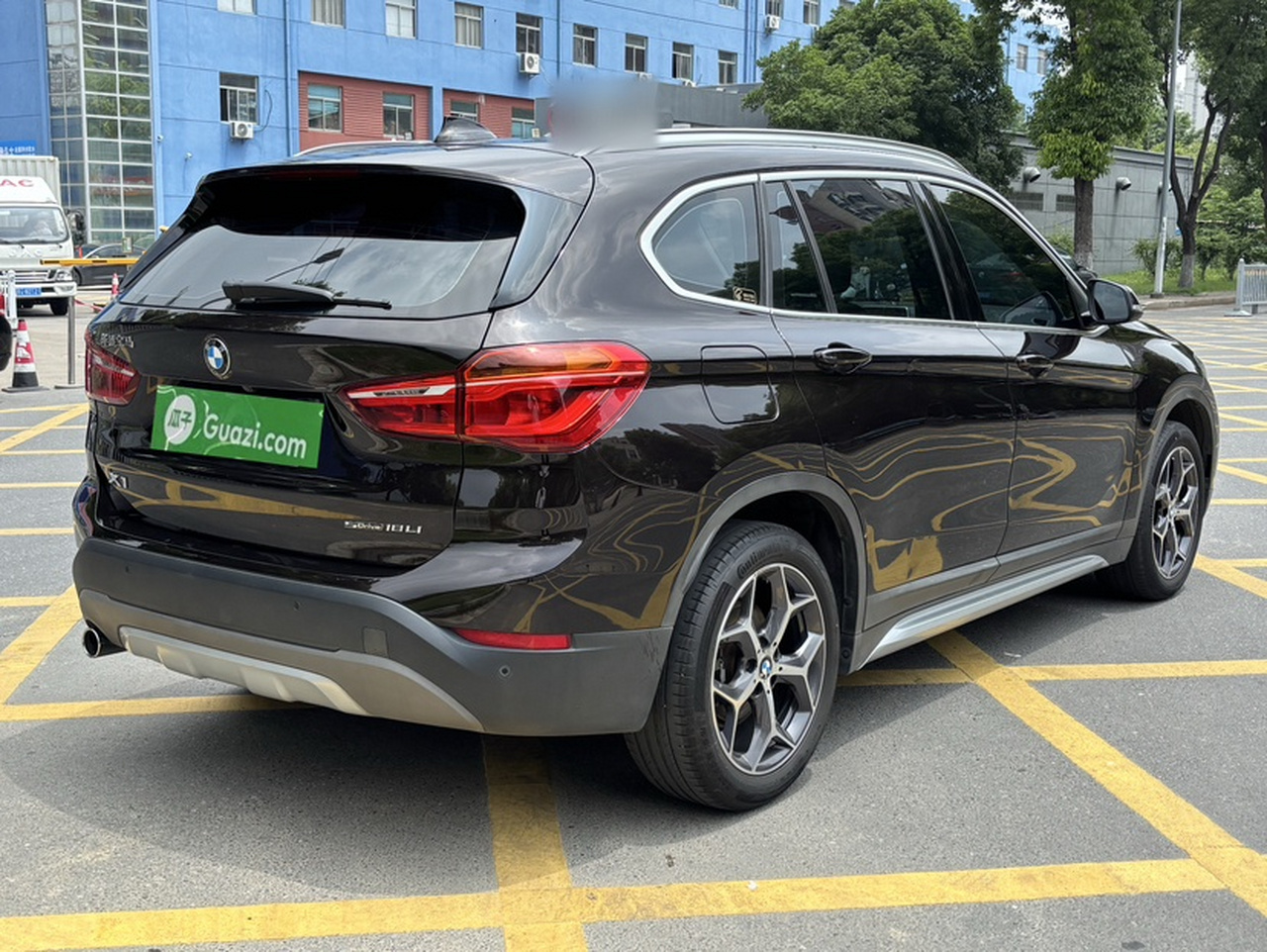 X1 2019 sDrive18Li Exclusive photo 2
