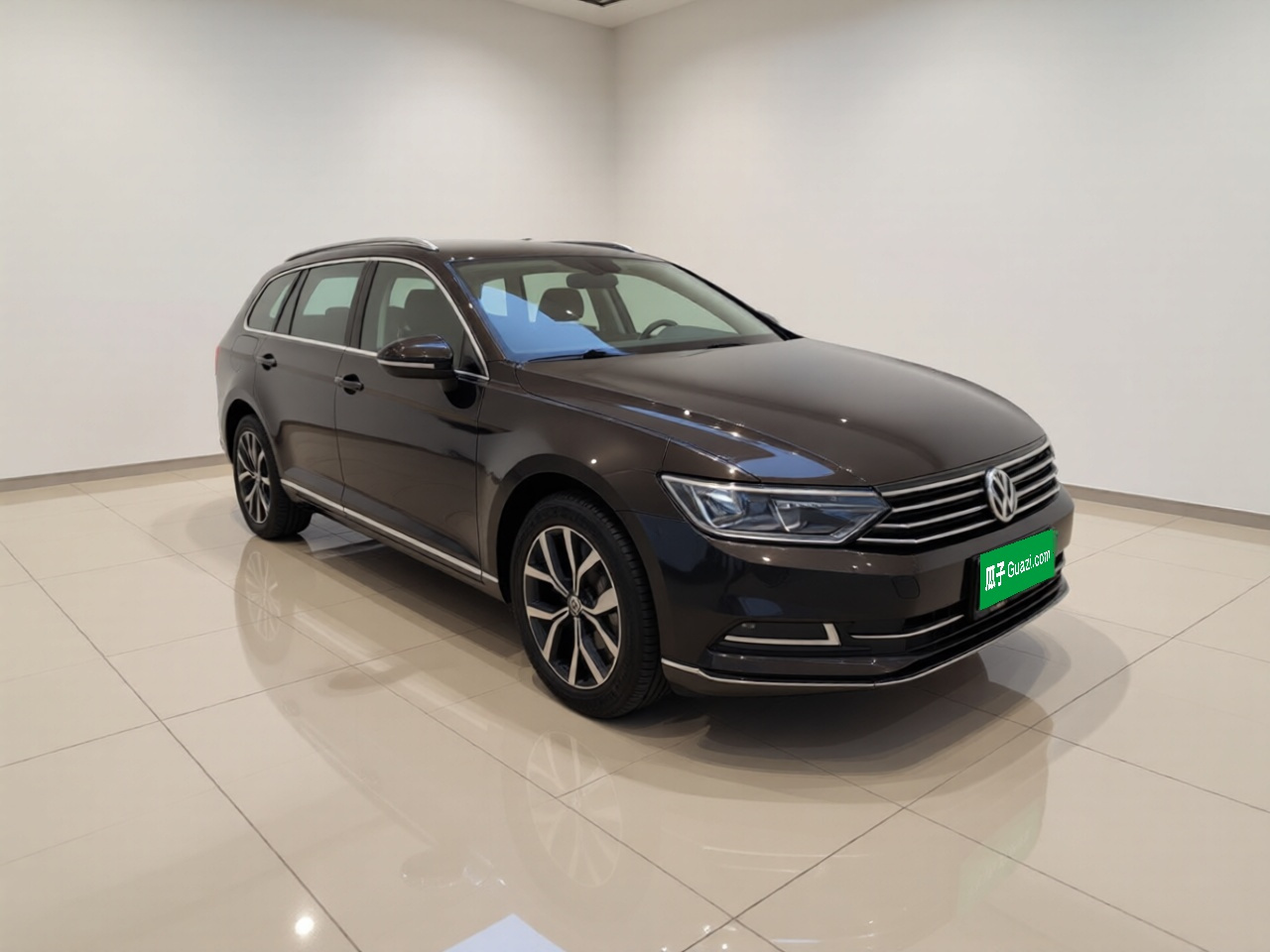 2016 380TSI RWD photo 3