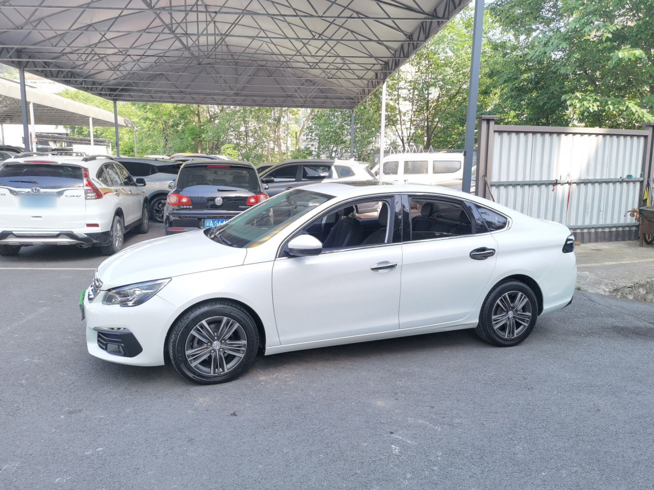 308 2016 1.6L AT Luxury photo 4