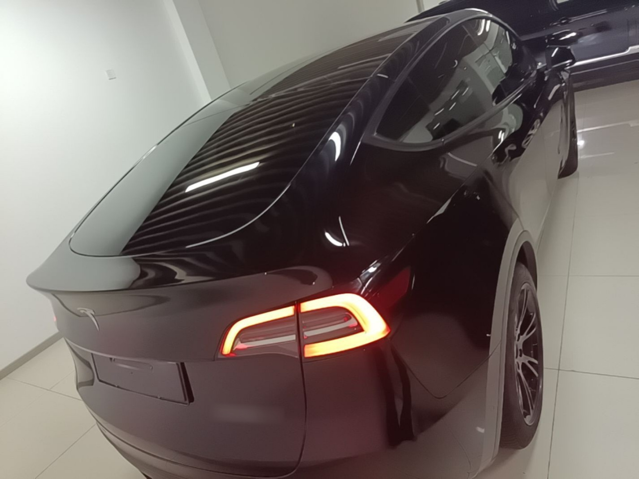 Model Y 2022 Facelift RWD photo 5