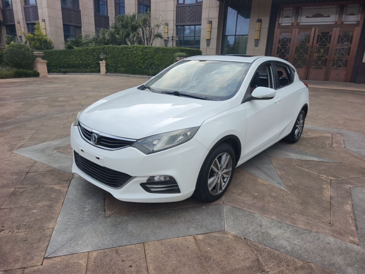Eado 2015 1.6L AT IV